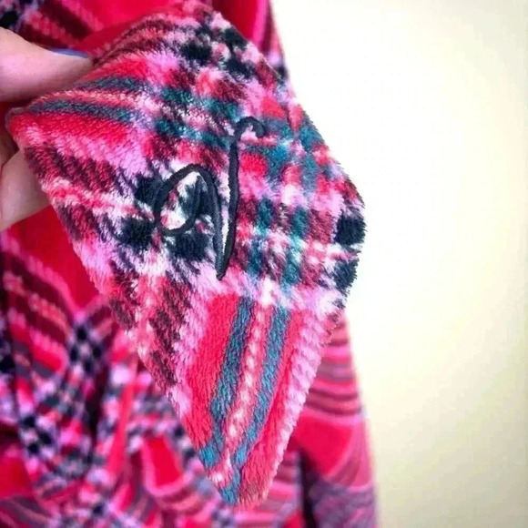 Victoria”s Secret Lipstick Red/Pink Plaid Fuzzy Soft Fleece Mini Robe Size M/L - Picture 6 of 13
